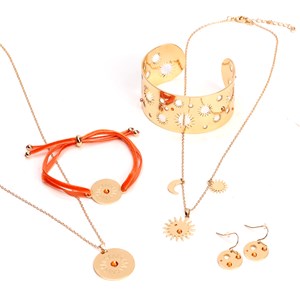 Collier breloques Soleil artisanal en acier inoxydable doré et perles de verre