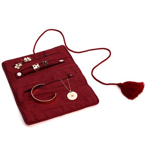 Trousse à bijoux de voyage artisanale roulée et brodée en tissu Rose