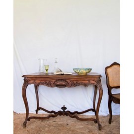 Romy, la table à manger en bois n°650