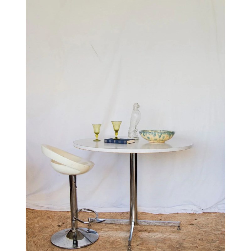 Table à manger ronde en formica n°1108