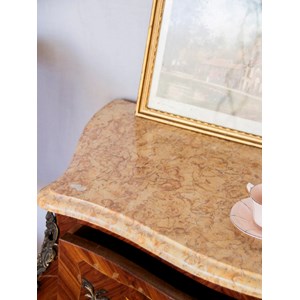 Commode en bois et marbre n°520
