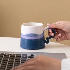 Mug artisanal aquarela à l'émail réactif rose et vert