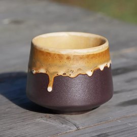 Tasse à café artisanale crémeuse