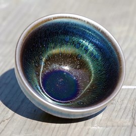 Tasse à thé tenmoku iridescence