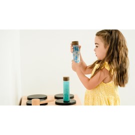 Bouteille sensorielle pailletée verte