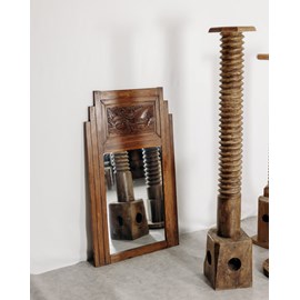 Igor, le miroir en bois gravé n°105