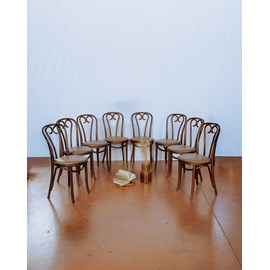 Chaise en similicuir marron et bois n°1112