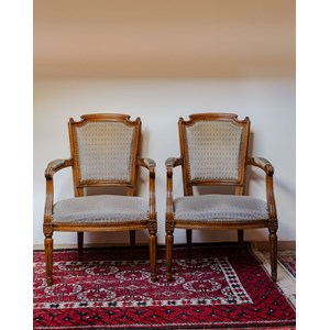 Paire de fauteuils en bois et tissu gris n°868