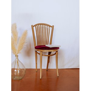 Paire de chaises rouges en bois clair n°1111