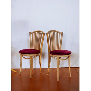 Paire de chaises rouges en bois clair n°1111