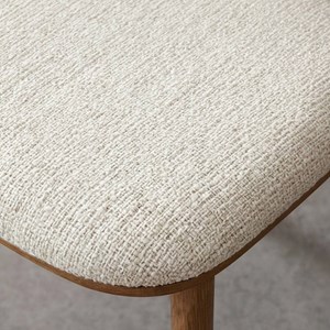 Chaise en bois sapin et tissu