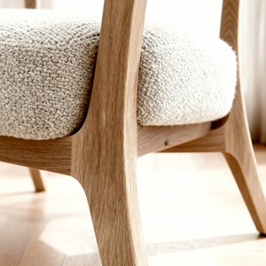 Fauteuil en tissu et bois de sapin