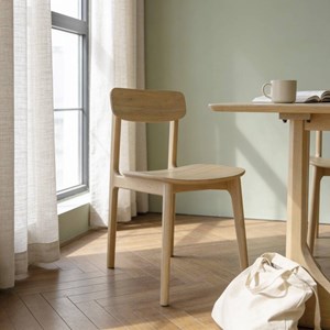 Chaise en bois chêne