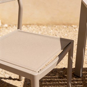 Chaise de jardin taupe