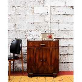 Gustave, le buffet en bois foncé n°541