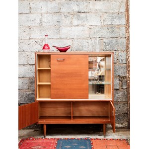 Grande vitrine en bois clair et foncé n°183