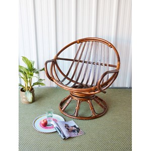 Ernest, le fauteuil en rotin n°874