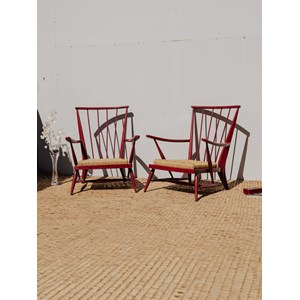 Paire de fauteuils en bois bordeaux n°955
