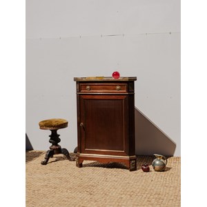 Gilbert, l'encoignure en bois n°883