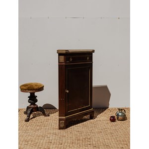 Gilbert, l'encoignure en bois n°883