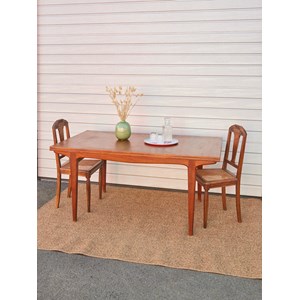 Table à manger scandinave en teck n°1141