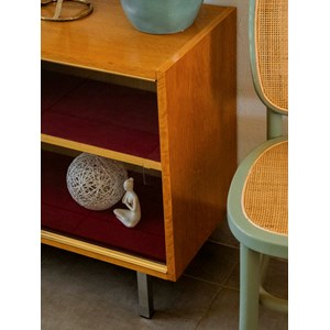 Vitrine basse en bois clair n°207
