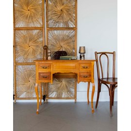 Louise, la coiffeuse en bois clair n°277