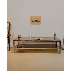 Table basse en laiton doré et verre fumé n°924