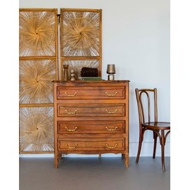 Garance, la commode en bois foncé n°585