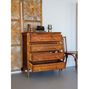 Garance, la commode en bois foncé n°585