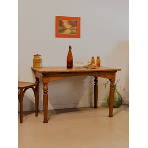 Romy, la table à manger en bois n°1293