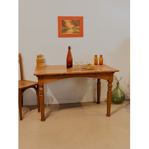 Romy, la table à manger en bois n°1293