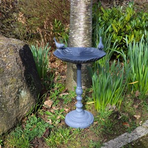 Mangeoire à oiseaux sur pied abreuvoir jardin fonte grise 50cm