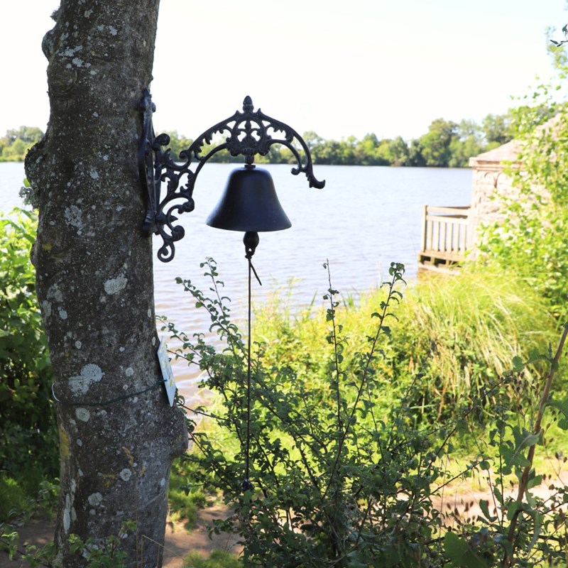 Cloche de jardin de porte ancienne fonte noire 25 x 26 cm