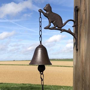Cloche de jardin de porte ancienne chat en fonte marron 16 x 23 cm