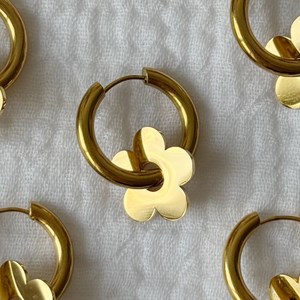 Boucles oreilles créoles dorées en acier inoxydable mina
