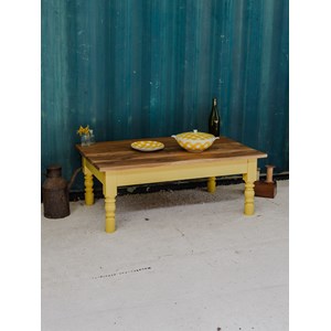Table basse en noyer et jaune n°891