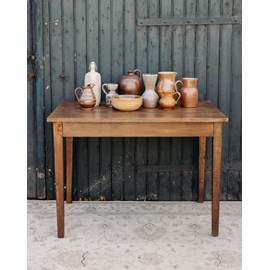 Table à manger en bois foncé n°1299