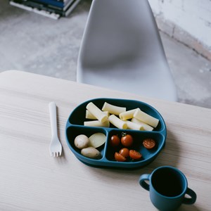 Assiette compartimentée en silicone - blue abyss