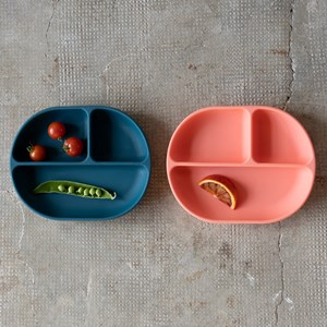 Assiette compartimentée en silicone - coral
