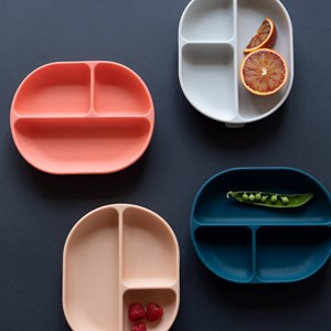 Assiette compartimentée en silicone - coral