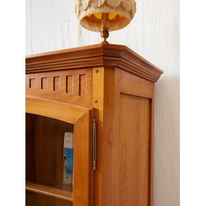 Victoria, la vitrine en bois n°216