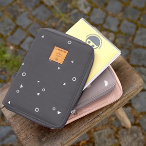 Protège carnet de santé casual universe anthracite