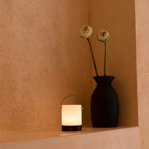 Lampe de table en bois rechargeable marron foncé - avery