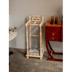 Porte-parapluie en bois teinté n°899