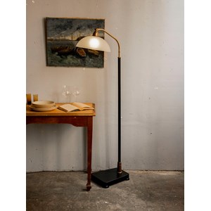 Lampadaire au globe en verre n°372