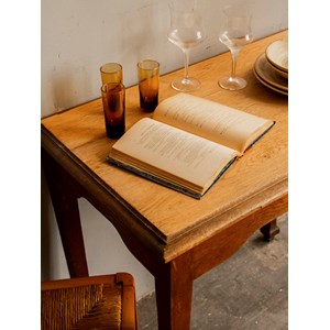 Table à manger en bois clair n°1323