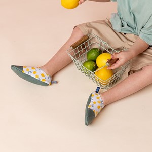 Chaussons tout-terrain les petits citrons jaunes (pointures 24-26)