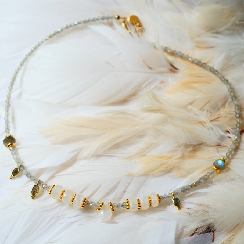 Collier labradorite banita