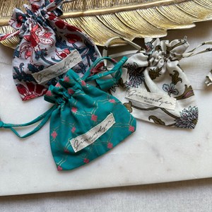 Boucles d'oreilles spinelle bhavana